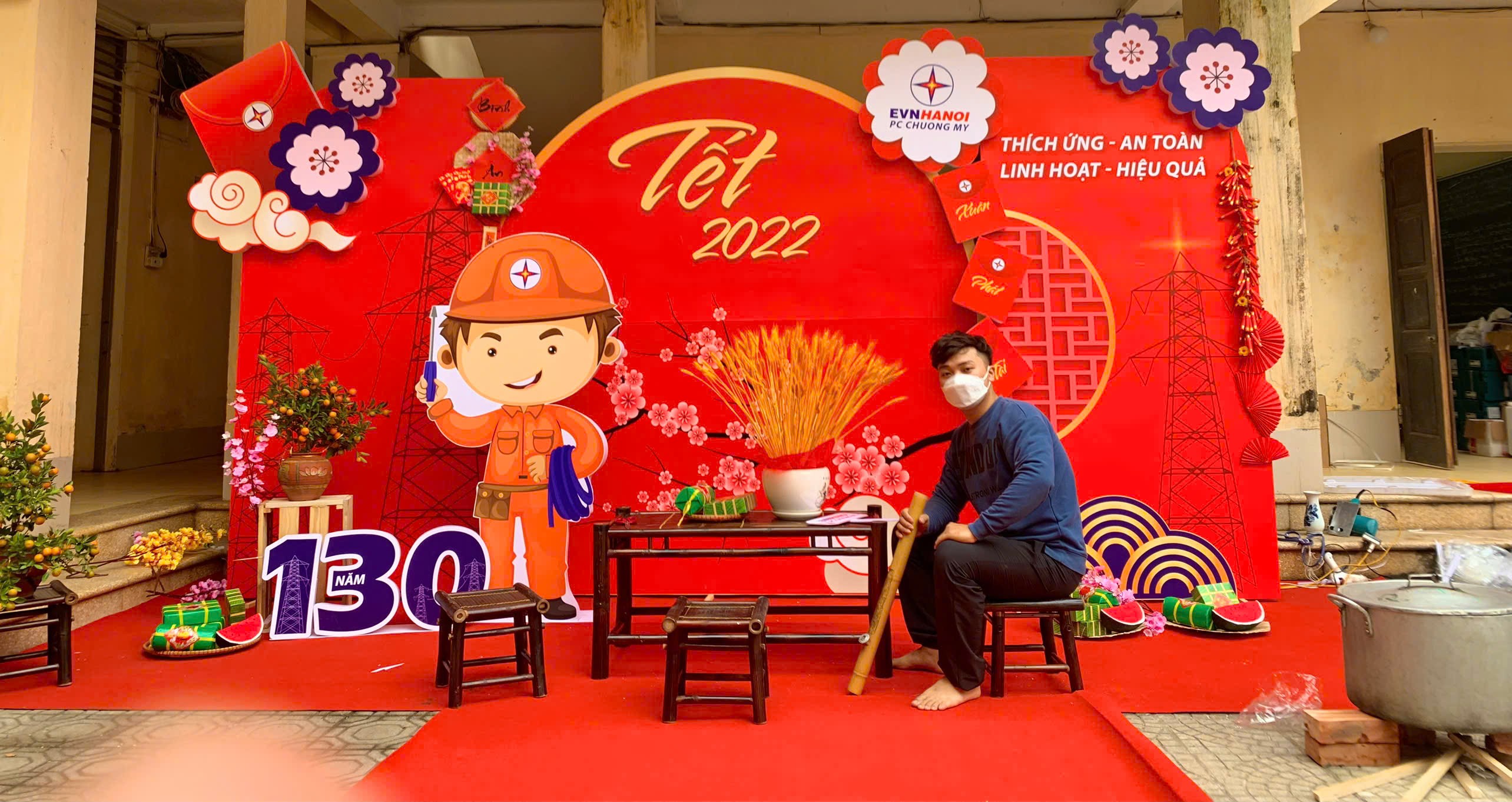 Trang Trí Tết Công Ty Ở Đống Đa 2027 – Decor Văn Phòng, Sảnh Công Ty